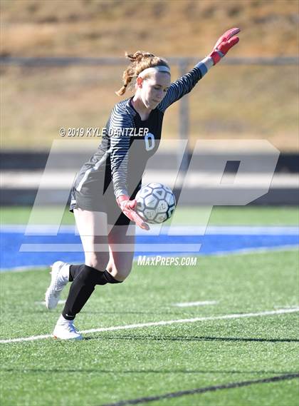 Thumbnail 2 in St. Thomas Aquinas vs Carondelet (National Elite Prep Showcase) photogallery.