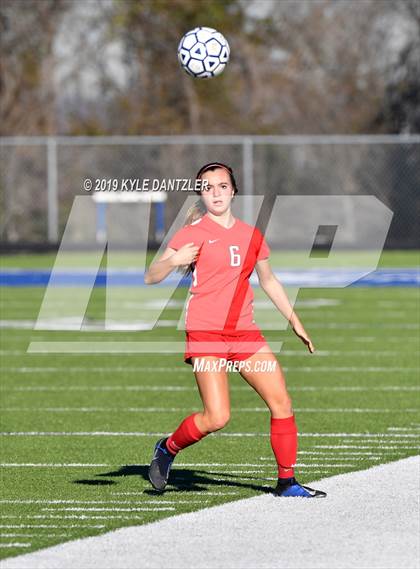 Thumbnail 2 in St. Thomas Aquinas vs Carondelet (National Elite Prep Showcase) photogallery.