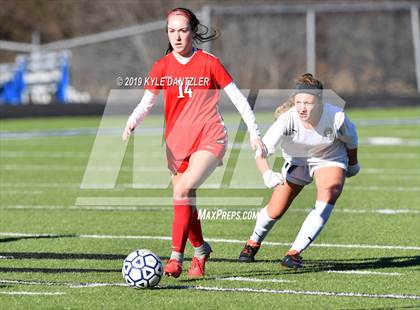 Thumbnail 2 in St. Thomas Aquinas vs Carondelet (National Elite Prep Showcase) photogallery.