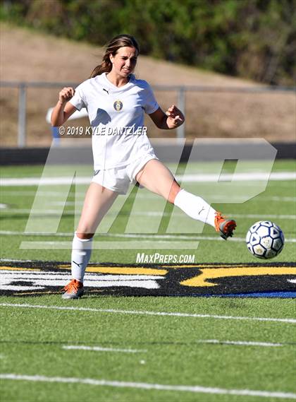 Thumbnail 2 in St. Thomas Aquinas vs Carondelet (National Elite Prep Showcase) photogallery.