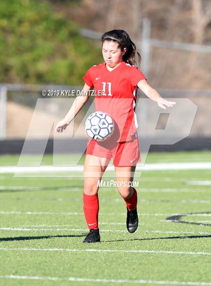 Thumbnail 2 in St. Thomas Aquinas vs Carondelet (National Elite Prep Showcase) photogallery.