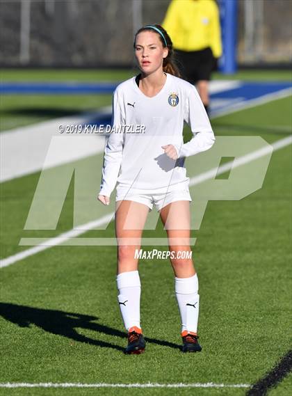 Thumbnail 3 in St. Thomas Aquinas vs Carondelet (National Elite Prep Showcase) photogallery.