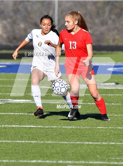 Thumbnail 3 in St. Thomas Aquinas vs Carondelet (National Elite Prep Showcase) photogallery.