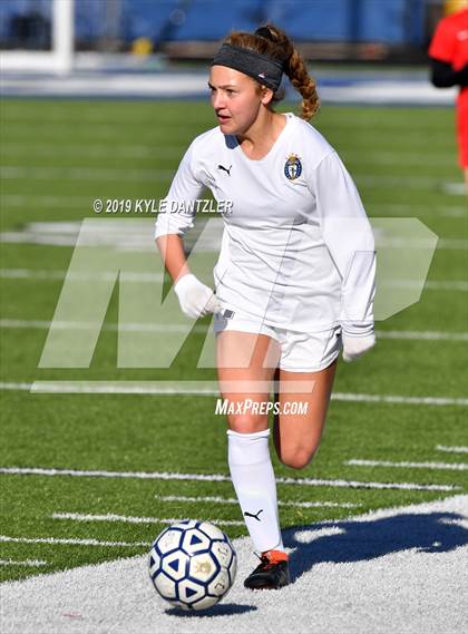 Thumbnail 2 in St. Thomas Aquinas vs Carondelet (National Elite Prep Showcase) photogallery.