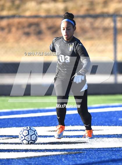 Thumbnail 1 in St. Thomas Aquinas vs Carondelet (National Elite Prep Showcase) photogallery.