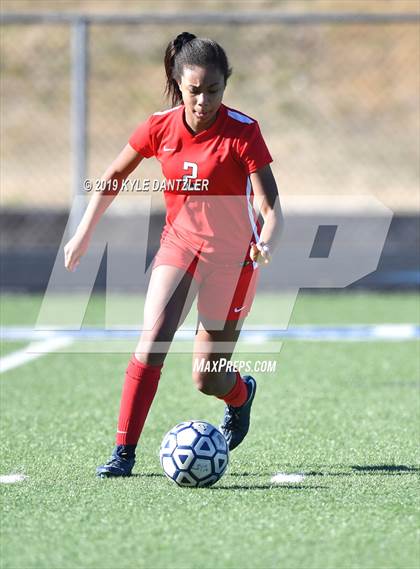 Thumbnail 3 in St. Thomas Aquinas vs Carondelet (National Elite Prep Showcase) photogallery.