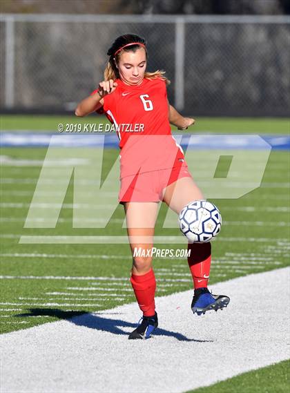 Thumbnail 1 in St. Thomas Aquinas vs Carondelet (National Elite Prep Showcase) photogallery.