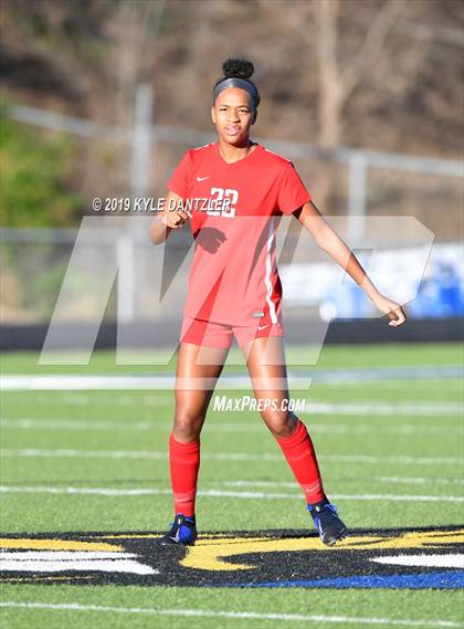 Thumbnail 1 in St. Thomas Aquinas vs Carondelet (National Elite Prep Showcase) photogallery.