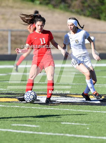 Thumbnail 1 in St. Thomas Aquinas vs Carondelet (National Elite Prep Showcase) photogallery.