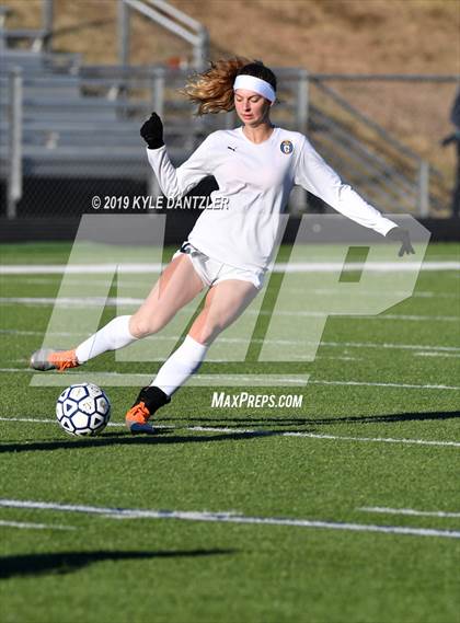 Thumbnail 3 in St. Thomas Aquinas vs Carondelet (National Elite Prep Showcase) photogallery.