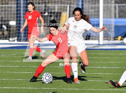 Thumbnail 3 in St. Thomas Aquinas vs Carondelet (National Elite Prep Showcase) photogallery.