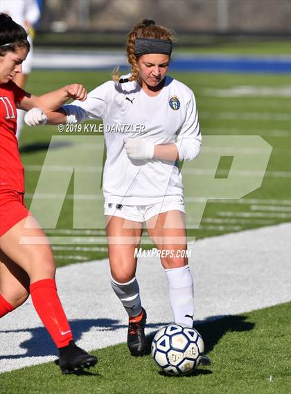 Thumbnail 2 in St. Thomas Aquinas vs Carondelet (National Elite Prep Showcase) photogallery.