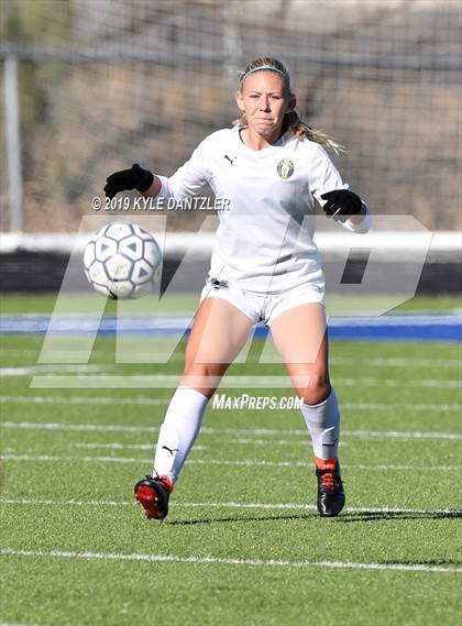 Thumbnail 2 in St. Thomas Aquinas vs Carondelet (National Elite Prep Showcase) photogallery.
