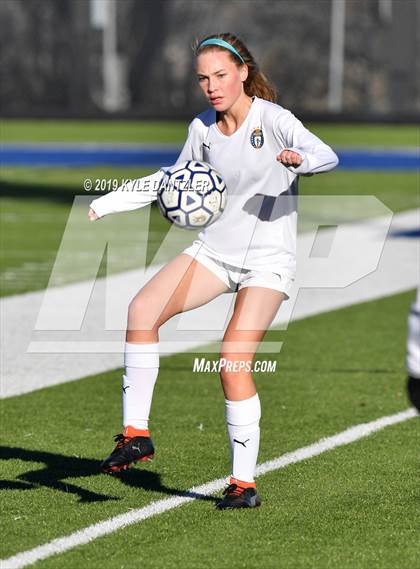 Thumbnail 3 in St. Thomas Aquinas vs Carondelet (National Elite Prep Showcase) photogallery.