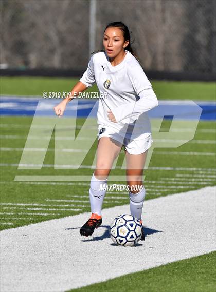 Thumbnail 2 in St. Thomas Aquinas vs Carondelet (National Elite Prep Showcase) photogallery.