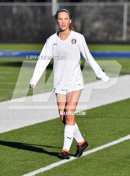 Thumbnail 2 in St. Thomas Aquinas vs Carondelet (National Elite Prep Showcase) photogallery.