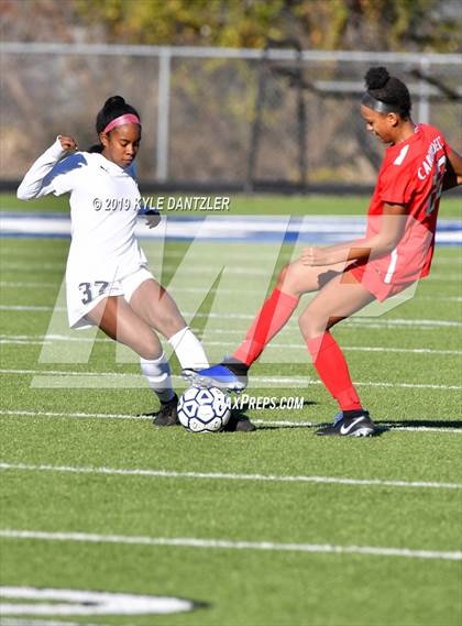 Thumbnail 1 in St. Thomas Aquinas vs Carondelet (National Elite Prep Showcase) photogallery.