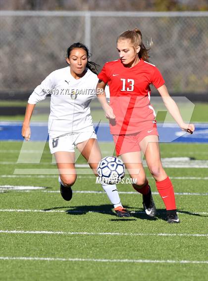 Thumbnail 2 in St. Thomas Aquinas vs Carondelet (National Elite Prep Showcase) photogallery.