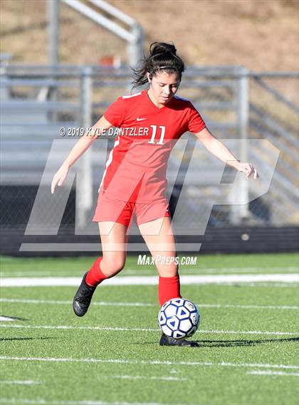 Thumbnail 1 in St. Thomas Aquinas vs Carondelet (National Elite Prep Showcase) photogallery.