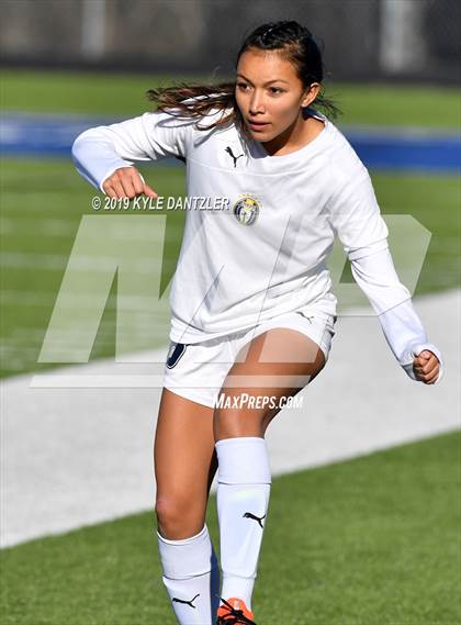 Thumbnail 1 in St. Thomas Aquinas vs Carondelet (National Elite Prep Showcase) photogallery.