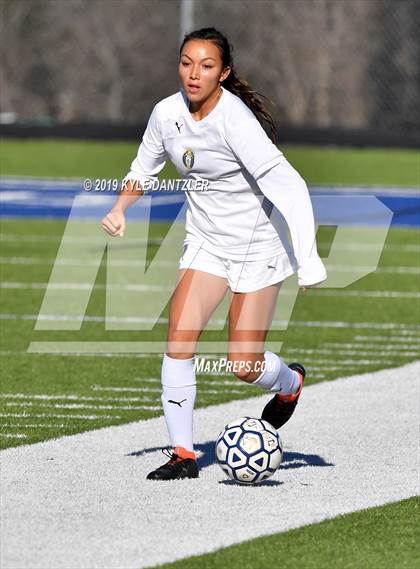 Thumbnail 3 in St. Thomas Aquinas vs Carondelet (National Elite Prep Showcase) photogallery.