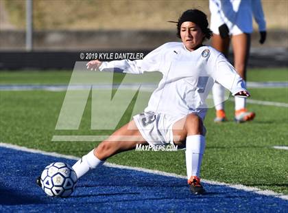 Thumbnail 3 in St. Thomas Aquinas vs Carondelet (National Elite Prep Showcase) photogallery.