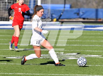 Thumbnail 1 in St. Thomas Aquinas vs Carondelet (National Elite Prep Showcase) photogallery.