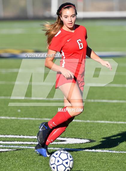 Thumbnail 2 in St. Thomas Aquinas vs Carondelet (National Elite Prep Showcase) photogallery.
