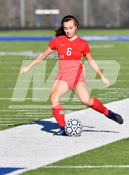 Thumbnail 1 in St. Thomas Aquinas vs Carondelet (National Elite Prep Showcase) photogallery.