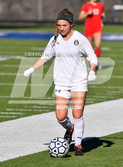Thumbnail 3 in St. Thomas Aquinas vs Carondelet (National Elite Prep Showcase) photogallery.