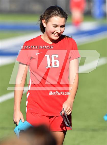 Thumbnail 2 in St. Thomas Aquinas vs Carondelet (National Elite Prep Showcase) photogallery.