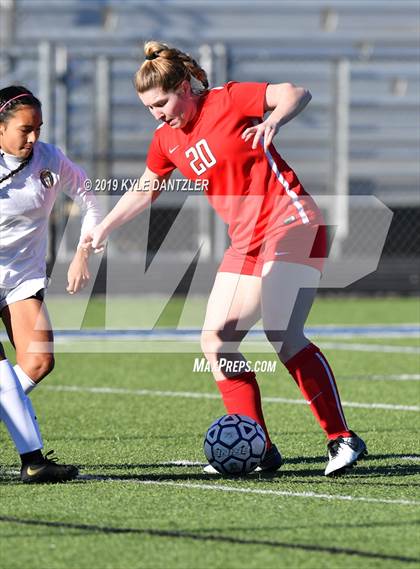 Thumbnail 1 in St. Thomas Aquinas vs Carondelet (National Elite Prep Showcase) photogallery.