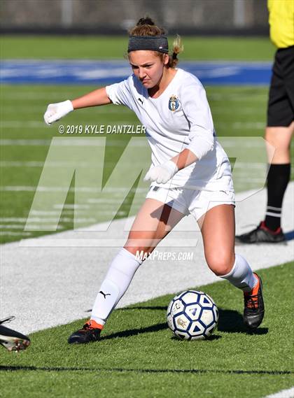 Thumbnail 1 in St. Thomas Aquinas vs Carondelet (National Elite Prep Showcase) photogallery.