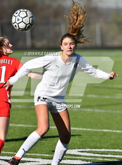 Thumbnail 1 in St. Thomas Aquinas vs Carondelet (National Elite Prep Showcase) photogallery.