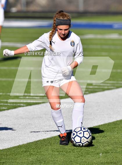 Thumbnail 1 in St. Thomas Aquinas vs Carondelet (National Elite Prep Showcase) photogallery.