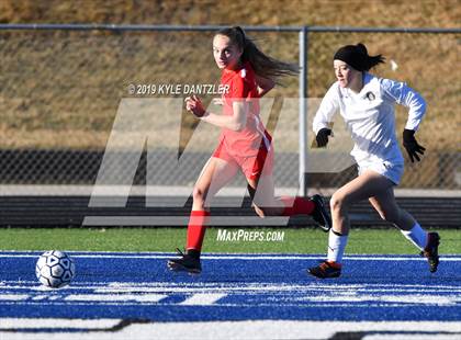 Thumbnail 3 in St. Thomas Aquinas vs Carondelet (National Elite Prep Showcase) photogallery.