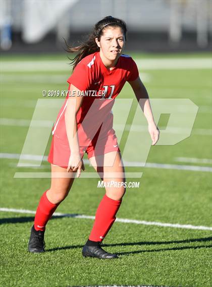 Thumbnail 1 in St. Thomas Aquinas vs Carondelet (National Elite Prep Showcase) photogallery.