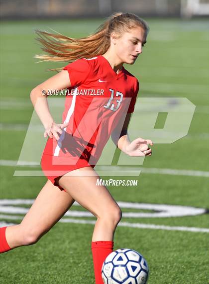 Thumbnail 1 in St. Thomas Aquinas vs Carondelet (National Elite Prep Showcase) photogallery.