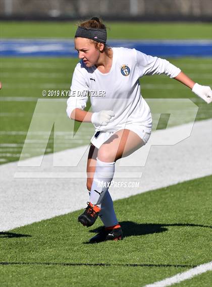 Thumbnail 3 in St. Thomas Aquinas vs Carondelet (National Elite Prep Showcase) photogallery.