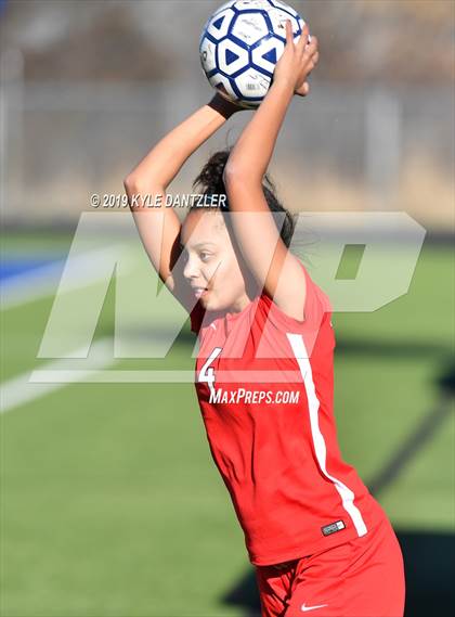 Thumbnail 3 in St. Thomas Aquinas vs Carondelet (National Elite Prep Showcase) photogallery.