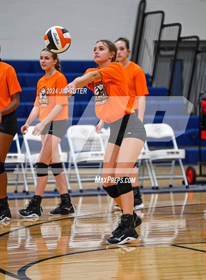 Thumbnail 2 in Schulenburg vs Holland (UIL Volleyball 2A D1 Area) photogallery.