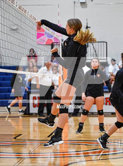 Thumbnail 1 in Schulenburg vs Holland (UIL Volleyball 2A D1 Area) photogallery.