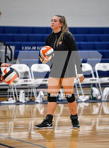 Thumbnail 3 in Schulenburg vs Holland (UIL Volleyball 2A D1 Area) photogallery.