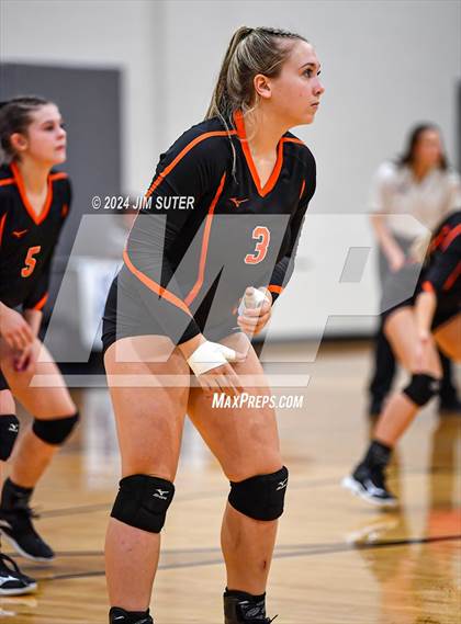 Thumbnail 2 in Schulenburg vs Holland (UIL Volleyball 2A D1 Area) photogallery.