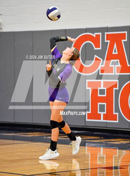 Thumbnail 1 in Schulenburg vs Holland (UIL Volleyball 2A D1 Area) photogallery.