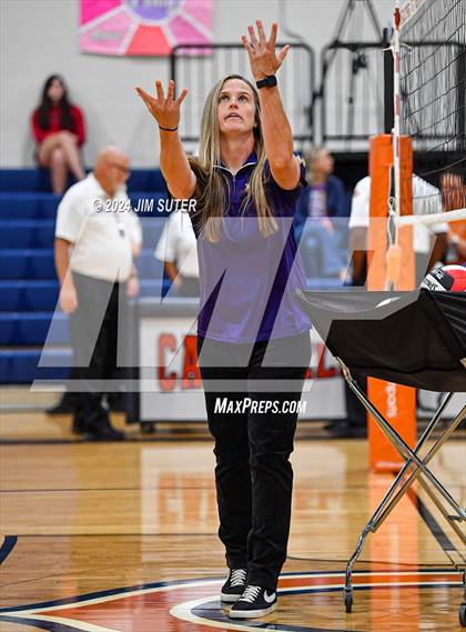 Thumbnail 3 in Schulenburg vs Holland (UIL Volleyball 2A D1 Area) photogallery.
