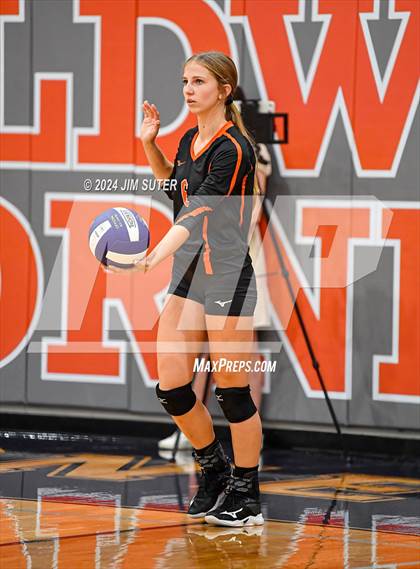 Thumbnail 2 in Schulenburg vs Holland (UIL Volleyball 2A D1 Area) photogallery.