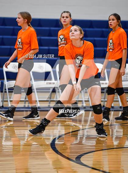 Thumbnail 2 in Schulenburg vs Holland (UIL Volleyball 2A D1 Area) photogallery.