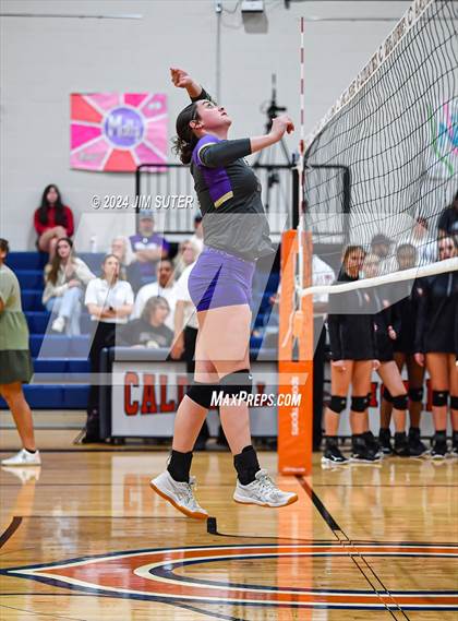 Thumbnail 3 in Schulenburg vs Holland (UIL Volleyball 2A D1 Area) photogallery.