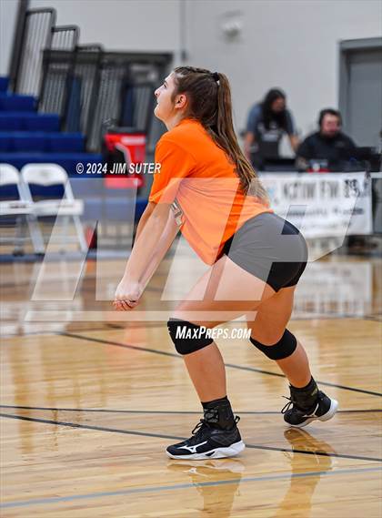 Thumbnail 2 in Schulenburg vs Holland (UIL Volleyball 2A D1 Area) photogallery.